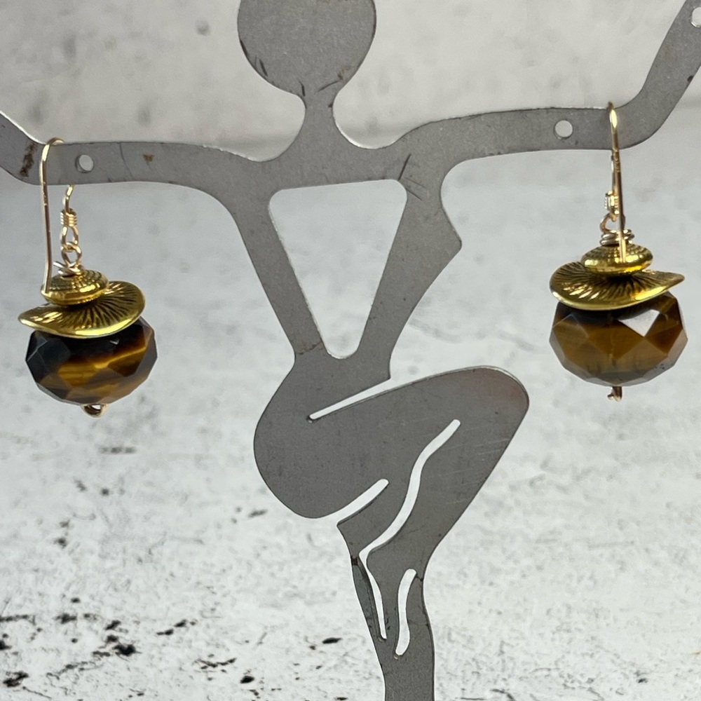Chic Gold and Brown Tigereye Earrings Dangles. 14kt gold filled wires. - Picture 5 of 5